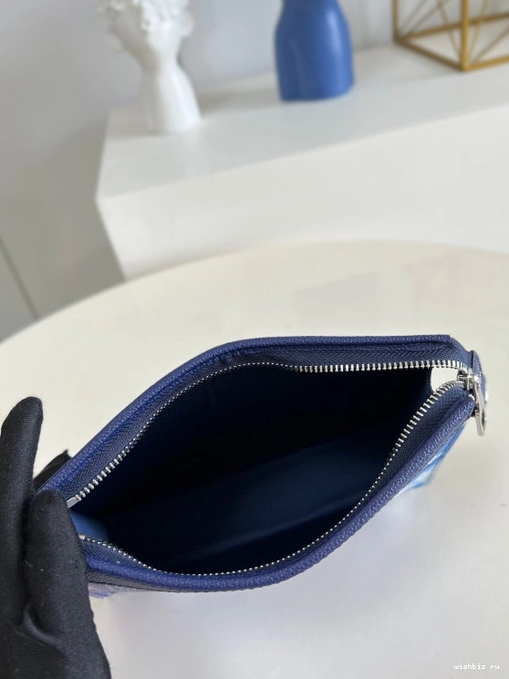 WIS LOUIS VUITTON WEARABLE GASTON 0304